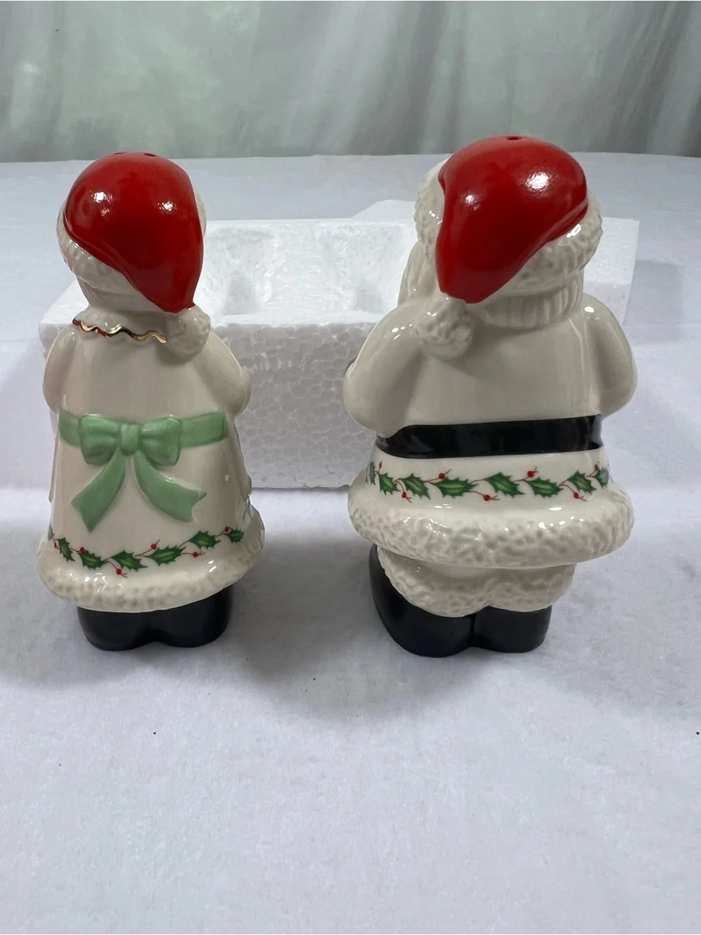 Lenox Red and Cream Santa & Mrs. Claus Figurine Salt & Pepper Shakers